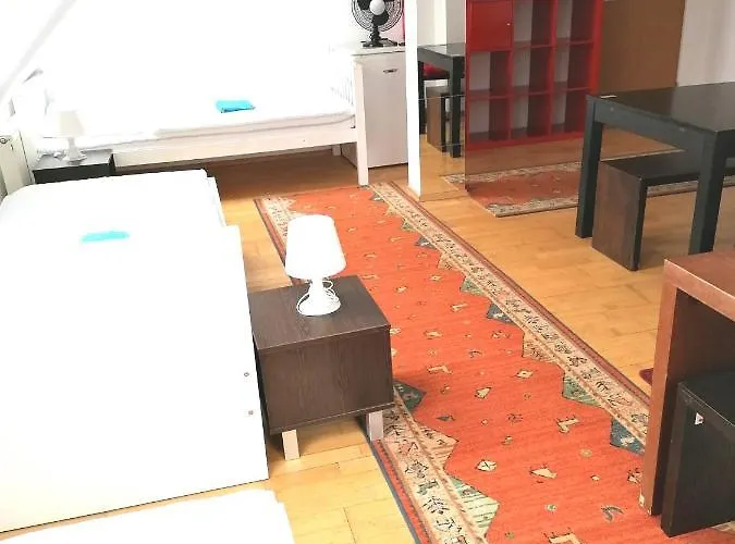Hostel Favoriten-rooms *